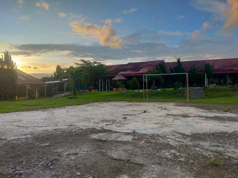Halaman Dalam Sekolah (2)