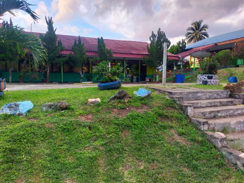 Halaman Dalam Sekolah (9)