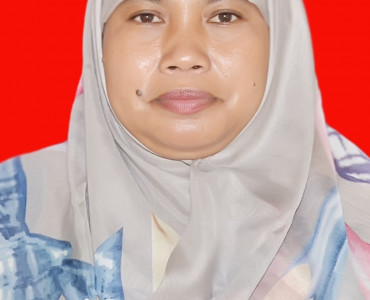 Dwi Lestari Juniyati, S.Pd (Kelas IX A)