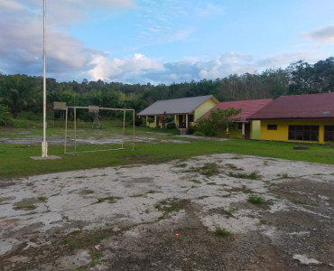 Halaman Dalam Sekolah (7)