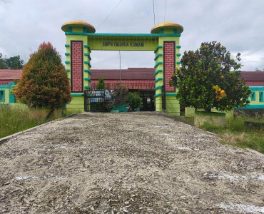 Gapura depan 3